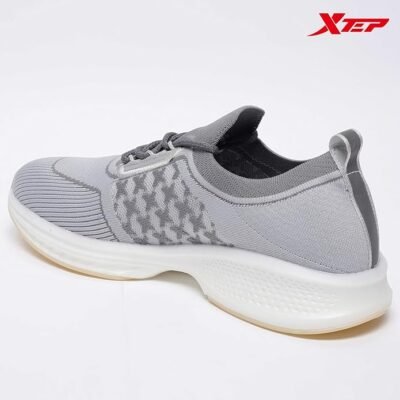 XTEP Mens Slip-on Design with Lace-up