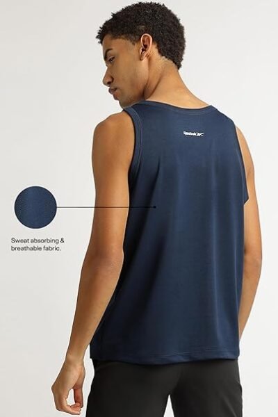 Reebok Men's Solid Regular Fit T-Shirt